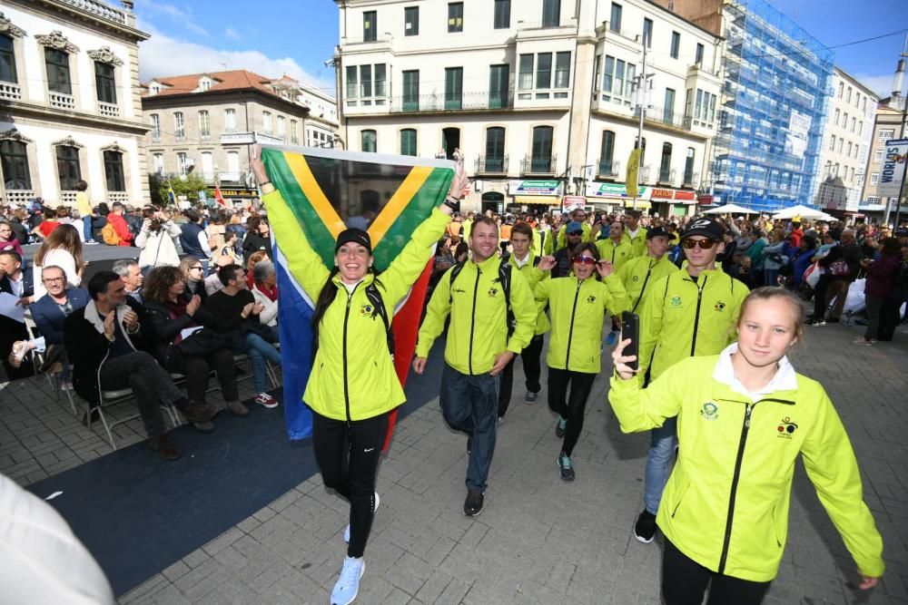 Una gran fiesta multicolor para inaugurar el Mundial de Triatlón