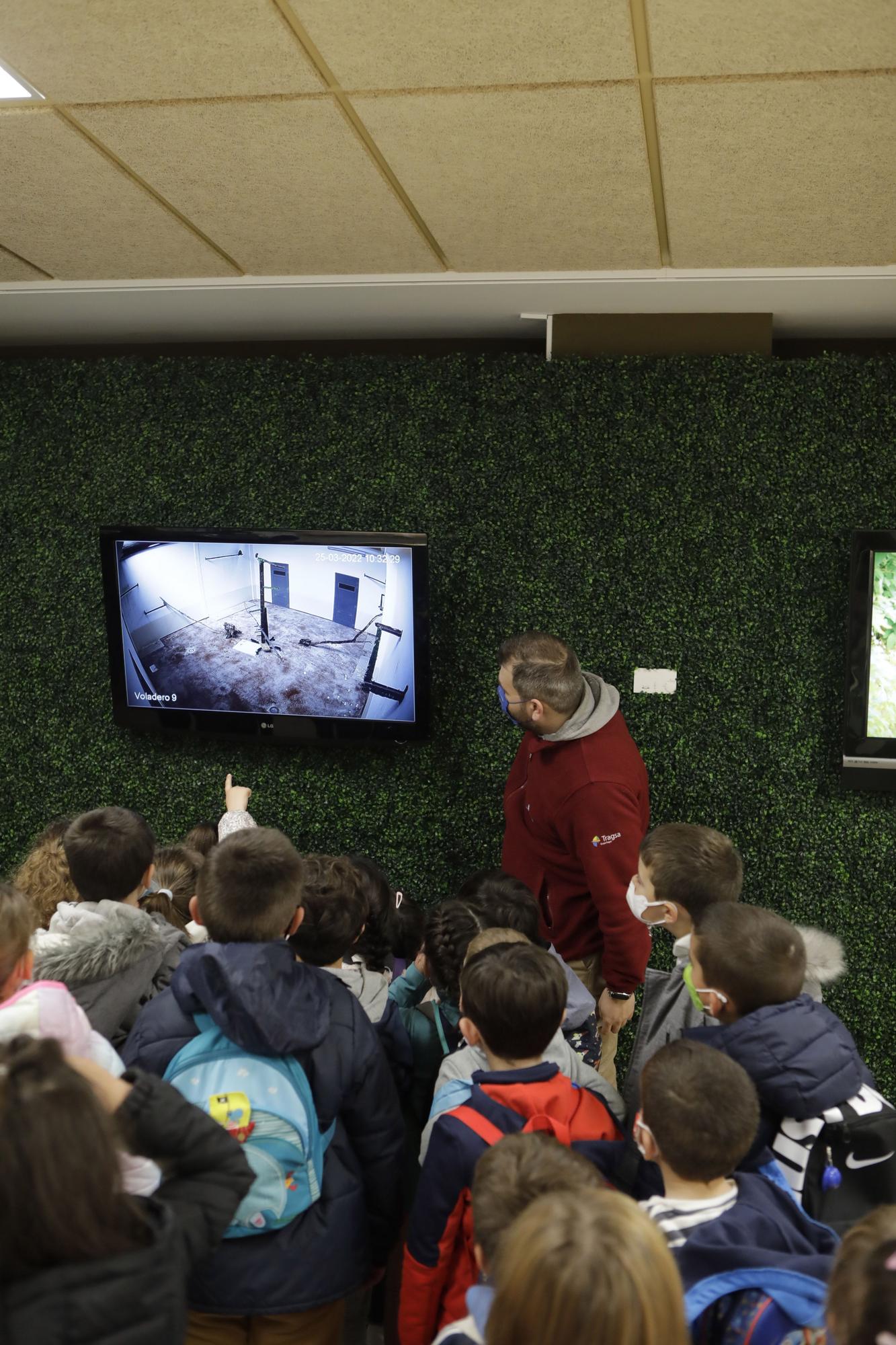 Visitas escolares al hospital de recuperación de fauna silvestre de Ladines, en Sobrescobio