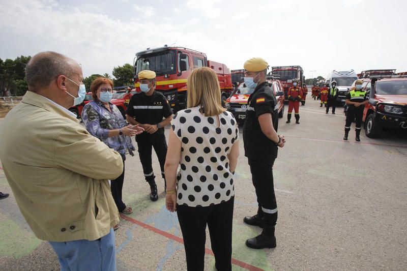 Gloria Calero visita la Unidad Militar de Emergencias, UME en la base militar de Bétera