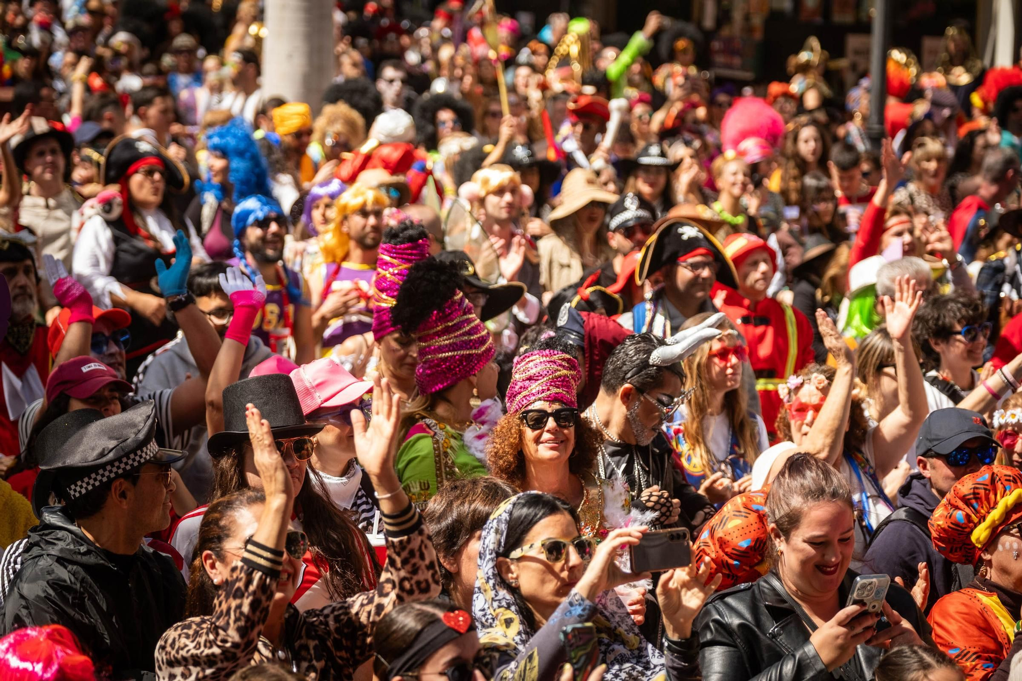 Santa Cruz celebra su segundo Carnaval de día