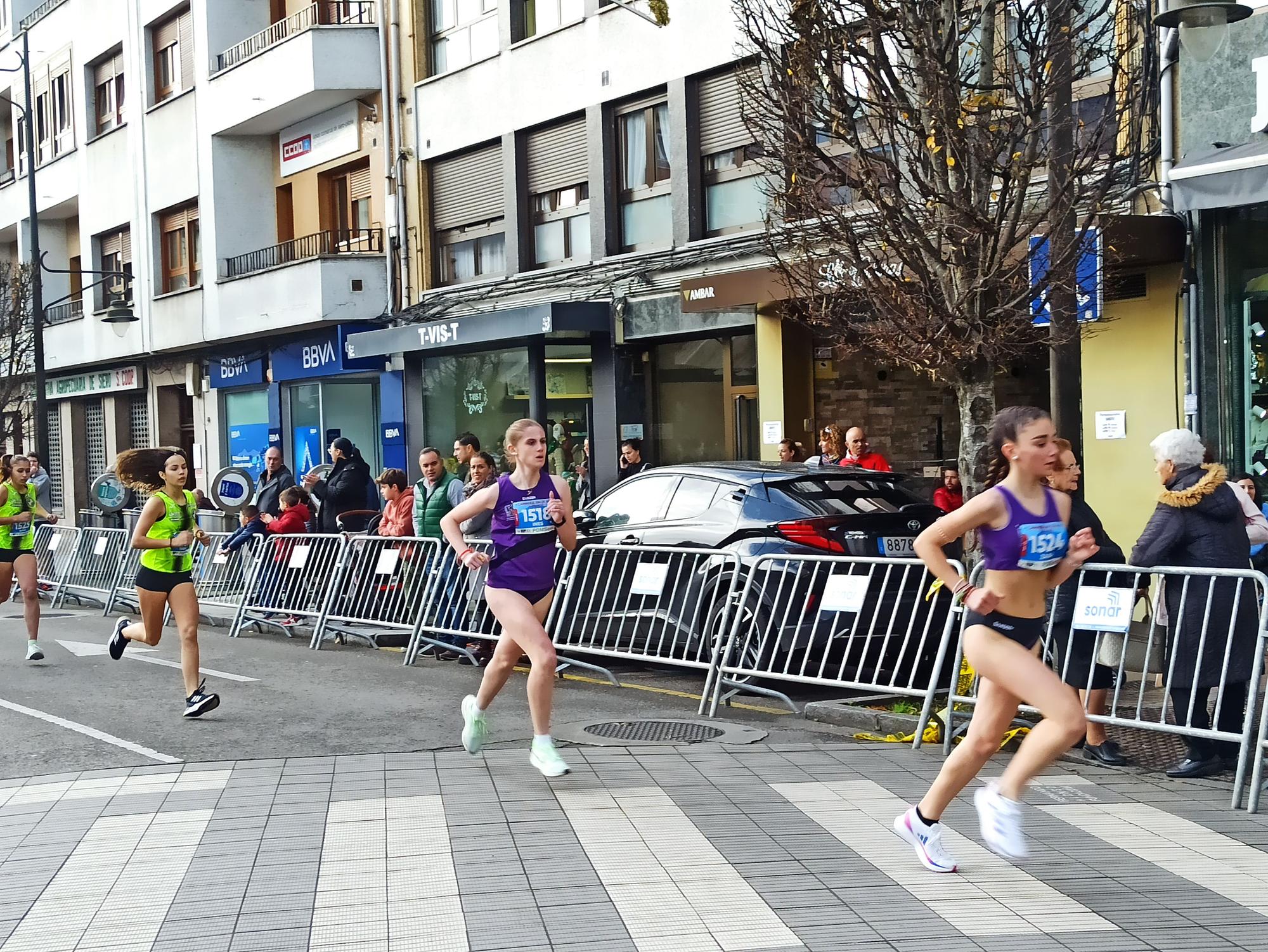 Casi 1.500 participantes disputan la carrera de Fin de Año de Pola de Siero