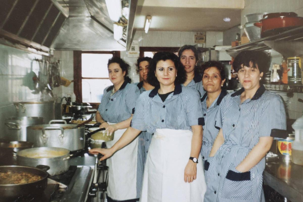 El equipo de cocina en los años noventa.