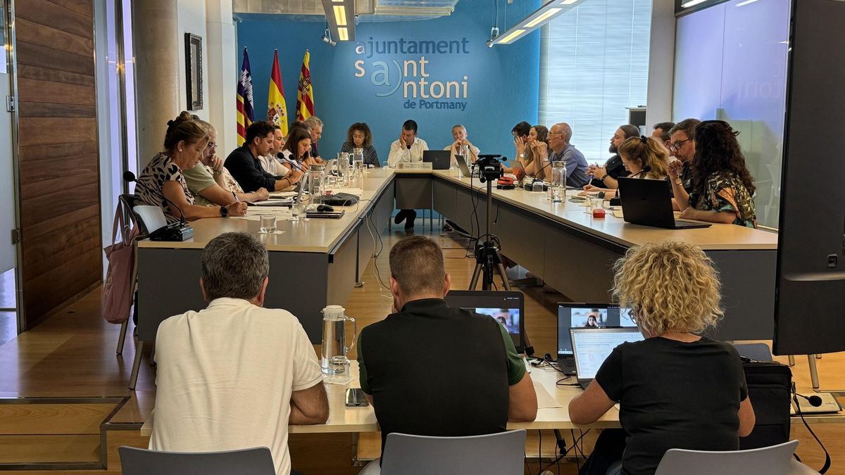 El pleno del mes de julio del Ayuntamiento de Sant Antoni.