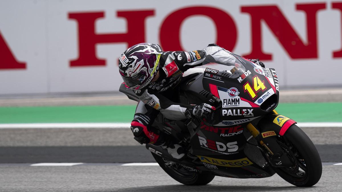 El italiano Tony Arbolino manda en su última vuelta en el Gran Premio de San Marino de Moto2