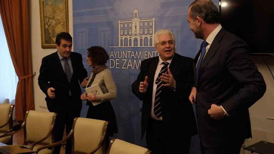 Antonio Mangas, María José González, José Carlos Calzada y José Manuel Prada.