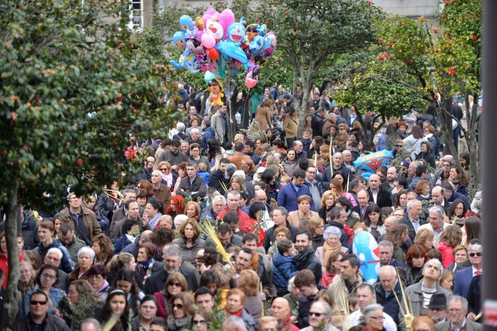 Semana Santa en Pontevedra 2016 | La Burrita recupera el recorrido entre la iglesias de San José y la escalinata de San Francisco