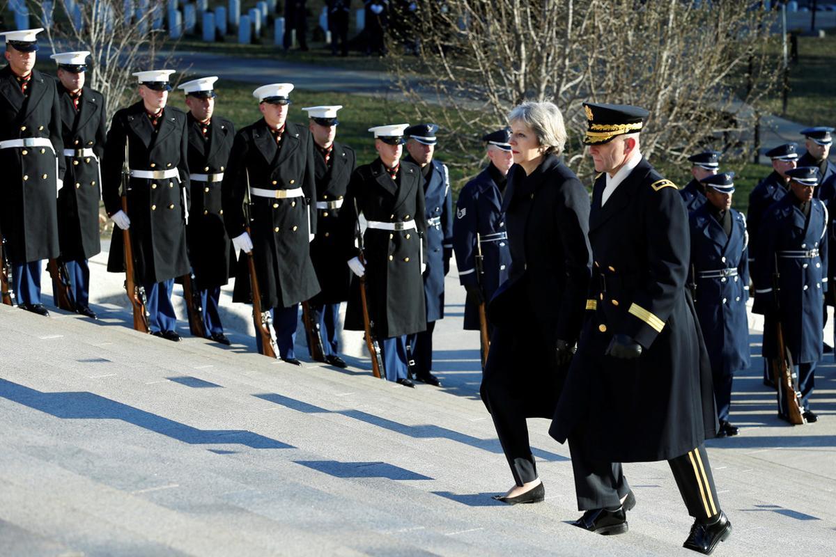 British Prime Minister Theresa May arrives to lay a wreath at the Tomb of the Unknown Soldier at Arlington National Cemetery in Washington, U.S., January 27 2017. REUTERS/Yuri Gripas