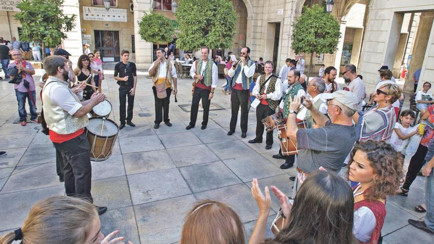 Actos conmemorativos del 9 de octubre del año pasado en el Ayuntamiento de Alicante.