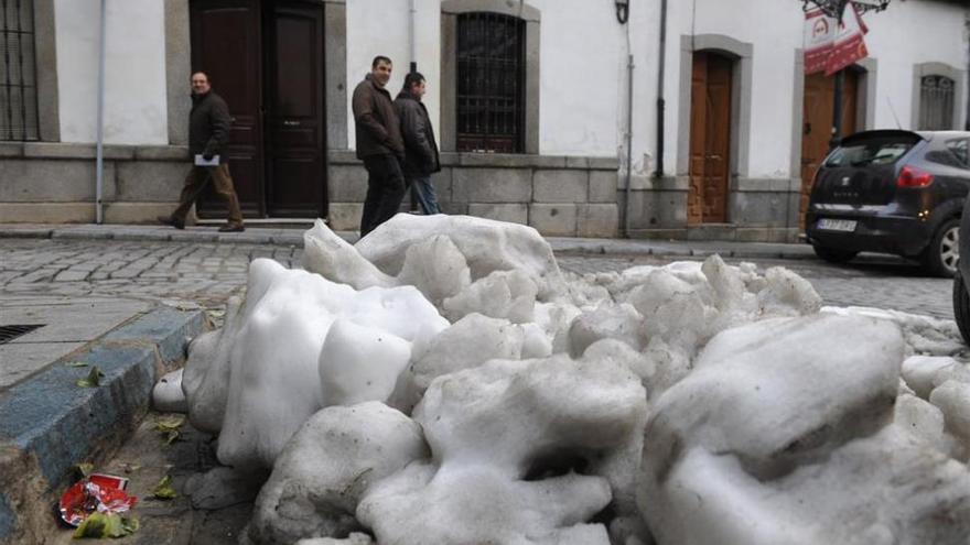 Alerta amarilla por nevadas mañana lunes en el Pirineo y las Cinco Villas