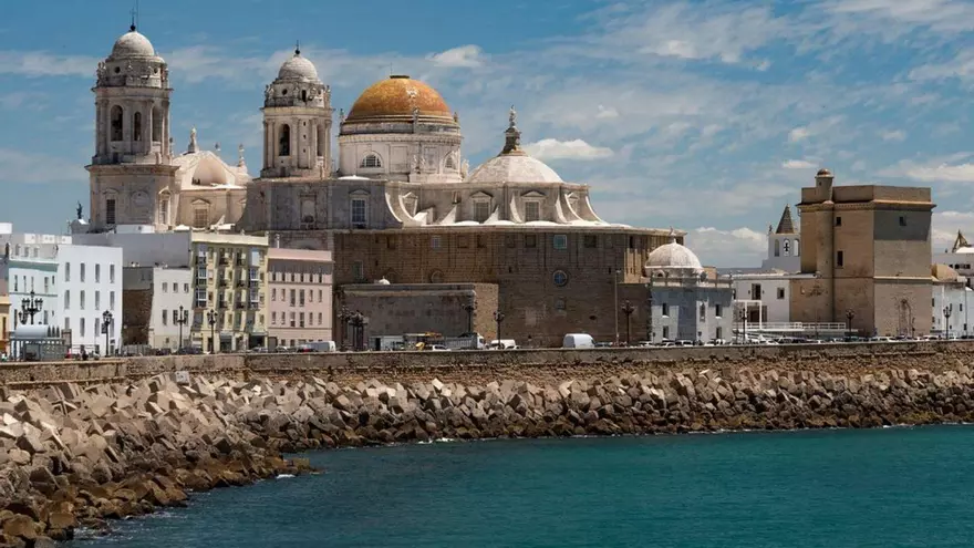 Catedral de Cádiz: el templo junto al mar