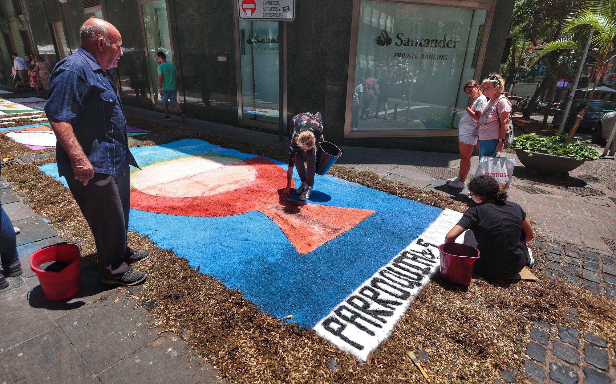 Alfombras del Corpus Christi en Santa Cruz