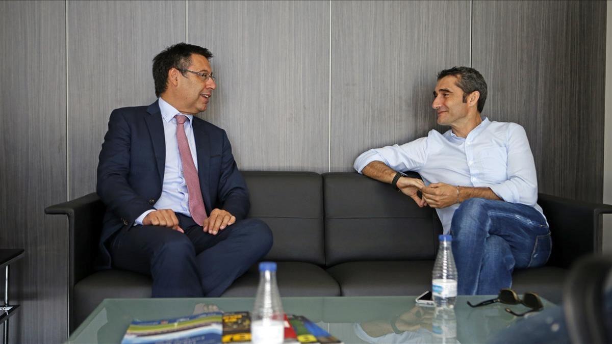 Bartomeu y Valverde, en la ciudad deportiva del Barça en Sant Joan Despí.