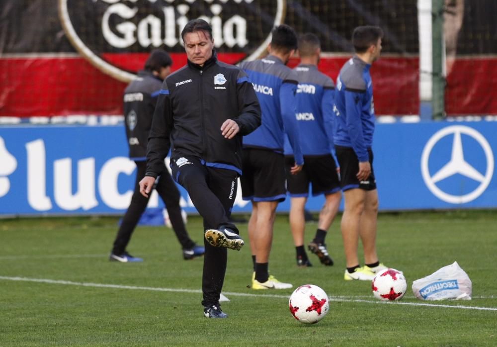 El Dépor se entrena antes del duelo de Copa