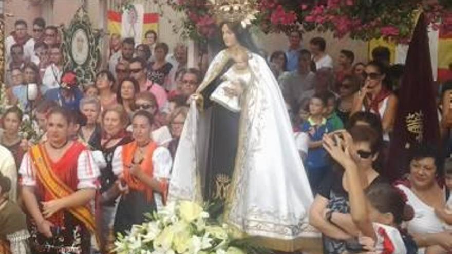 La romería de la Virgen del Pilar reúne a más de mil fieles en su Año Jubilar