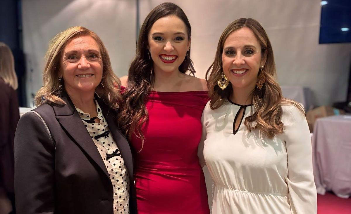 Amparo, Ani y Lucía Torregrosa