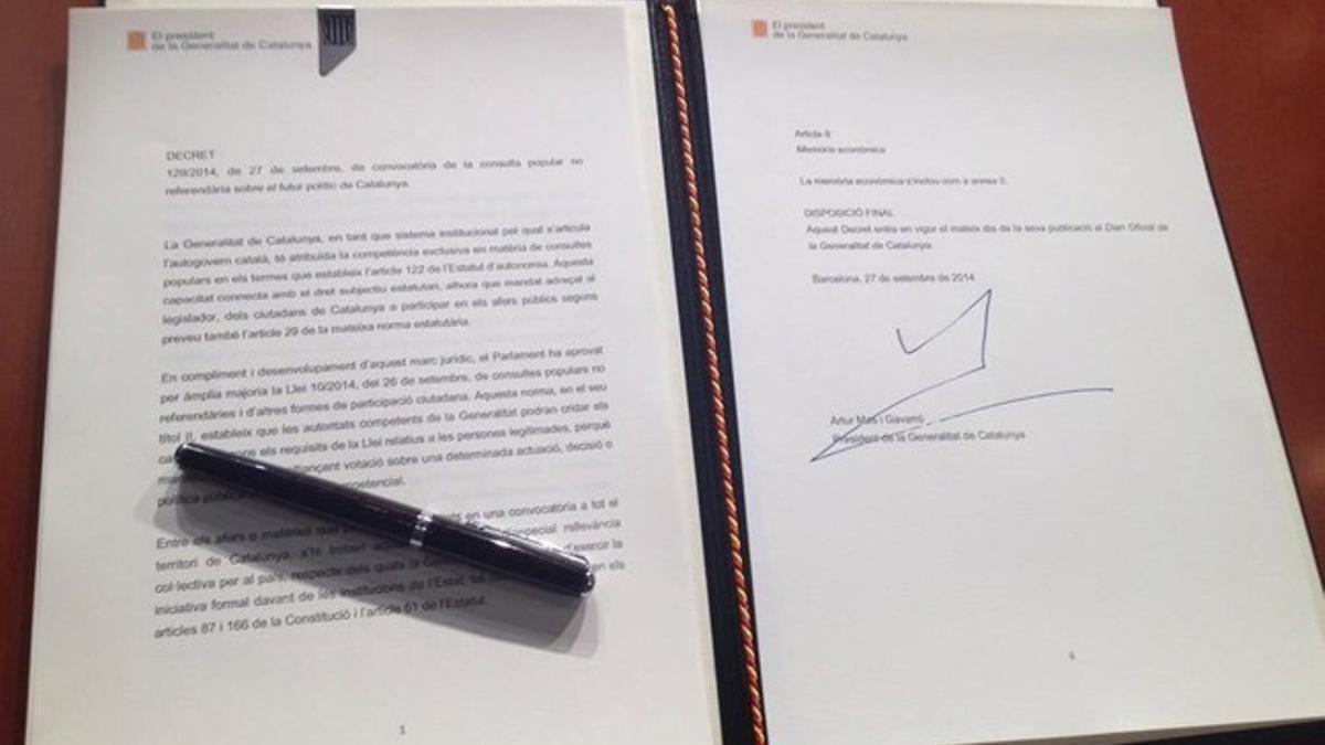 El decreto de convocatoria de la consulta, firmado por Artur Mas este sábado.