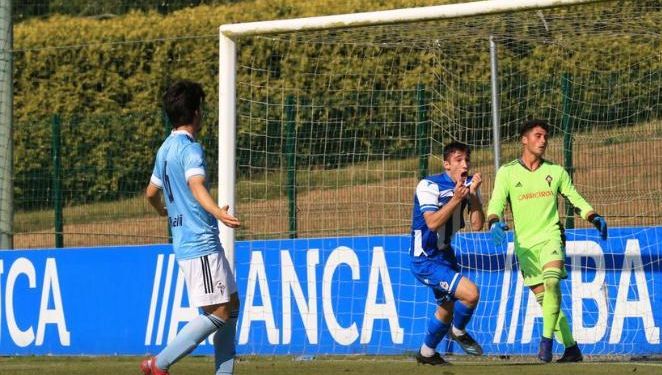 Martín Ochoa celebra un gol al Celta