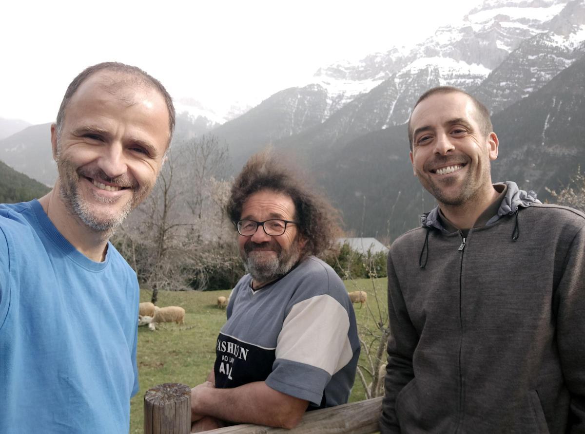 Maxi Campo y Diego Mata en su primer encuentro con Ángel Luis 'Berré'.