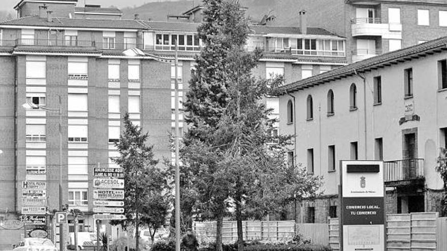 Las fachadas de los edificios próximos al viejo cuartel, sin los pañuelos verdes, símbolo de la protesta.