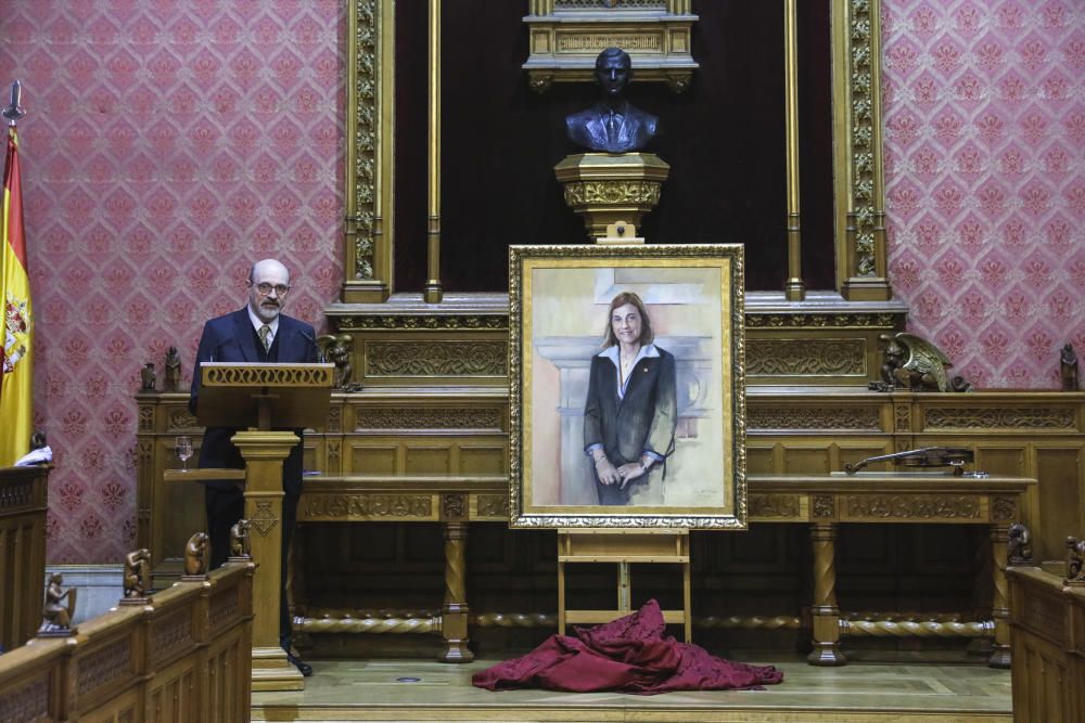 El Consell presenta el retrato de Montserrat Casas