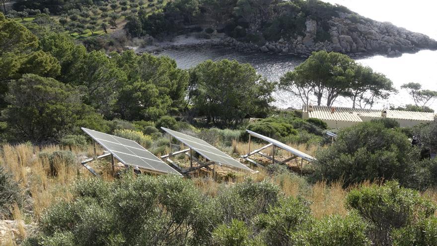 Doce placas solares posibilitan que sa Dragonera se autoabastezca