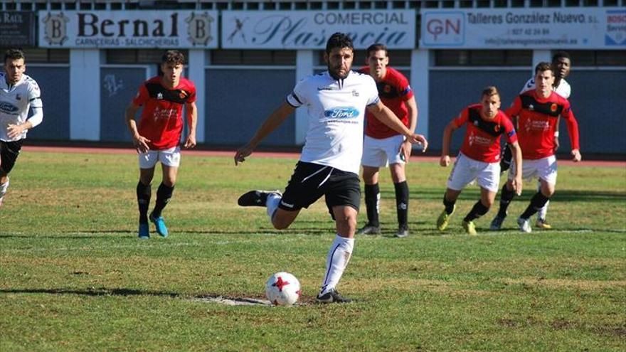 El Plasencia sabe remontar