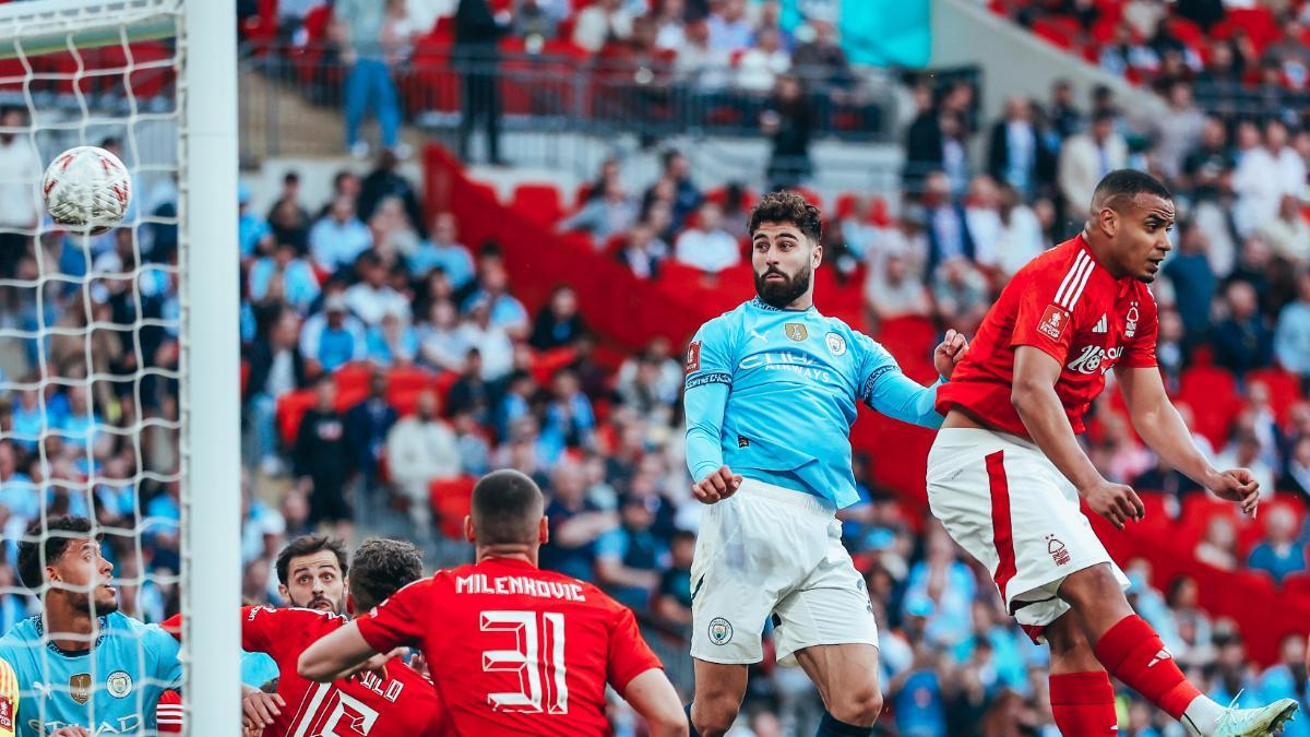 Gvardiol, goleador ante el Forest