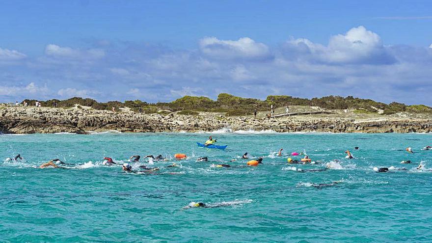 La Marnaton corona a Rafa Cabanillas y Anna Serra en Formentera