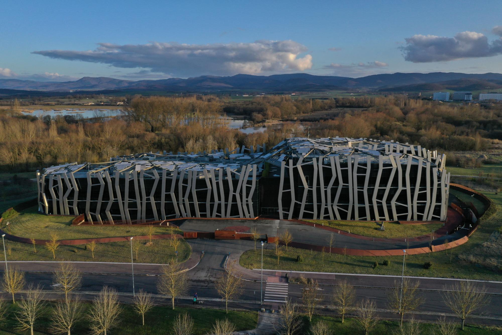 La Universidad EUNEIZ nace en Vitoria-Gasteiz con la vocación de afrontar esa realidad tecnológica.