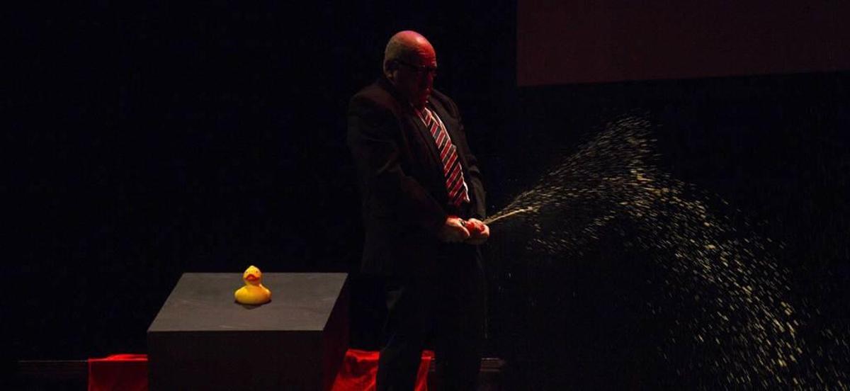 Una escena de "El último bufón", ayer, en el Filarmónica.