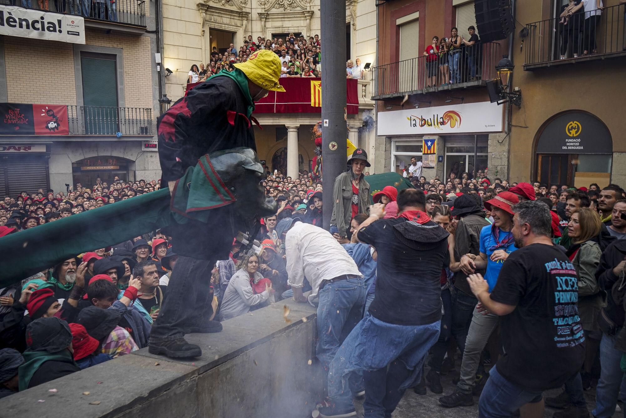 Incident a l'inici del passacarrers de Patum de dissabte