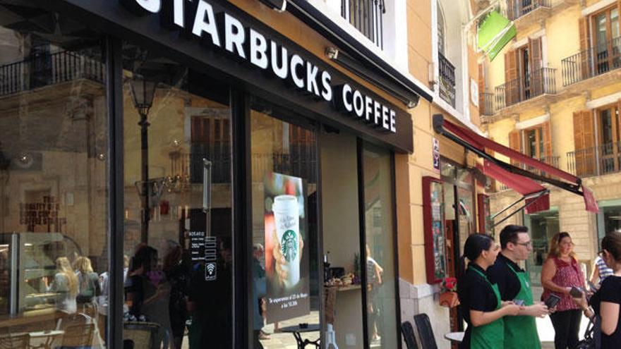 Starbucks abre mañana en Cort su primer local en el centro de Palma