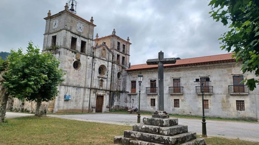 Exterior del real monasterio de San Salvador de Cornellana.