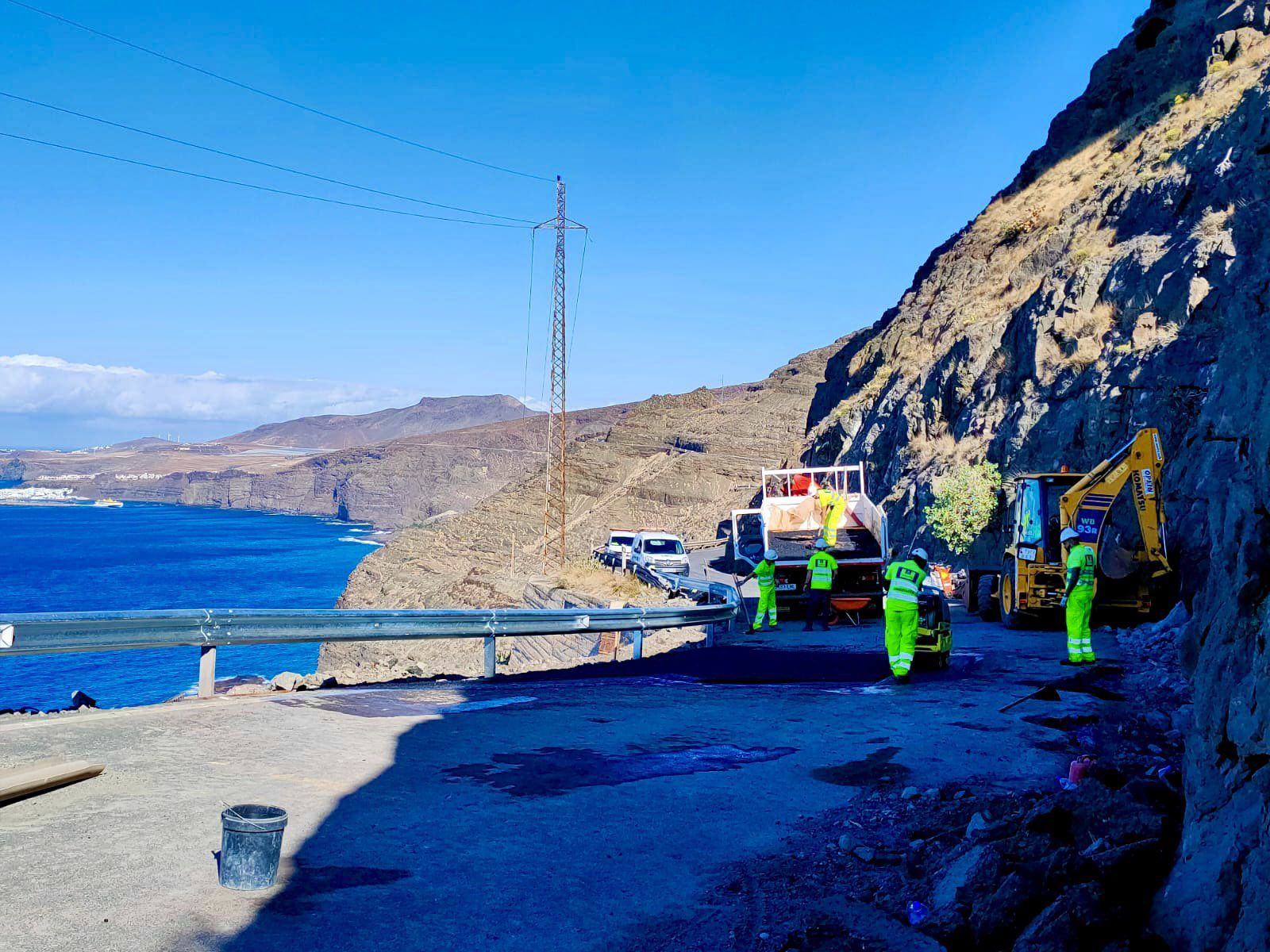 Arreglo de la carretera de La Aldea por los desprendimientos en la zona de Faneque