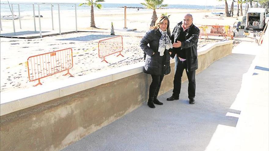 Crean un acceso universal en la playa de Voramar