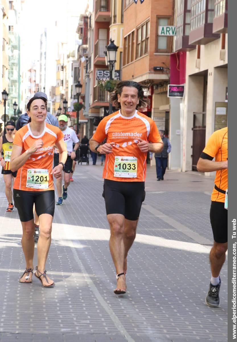 Atletas en el IX Marató BP de Castellón