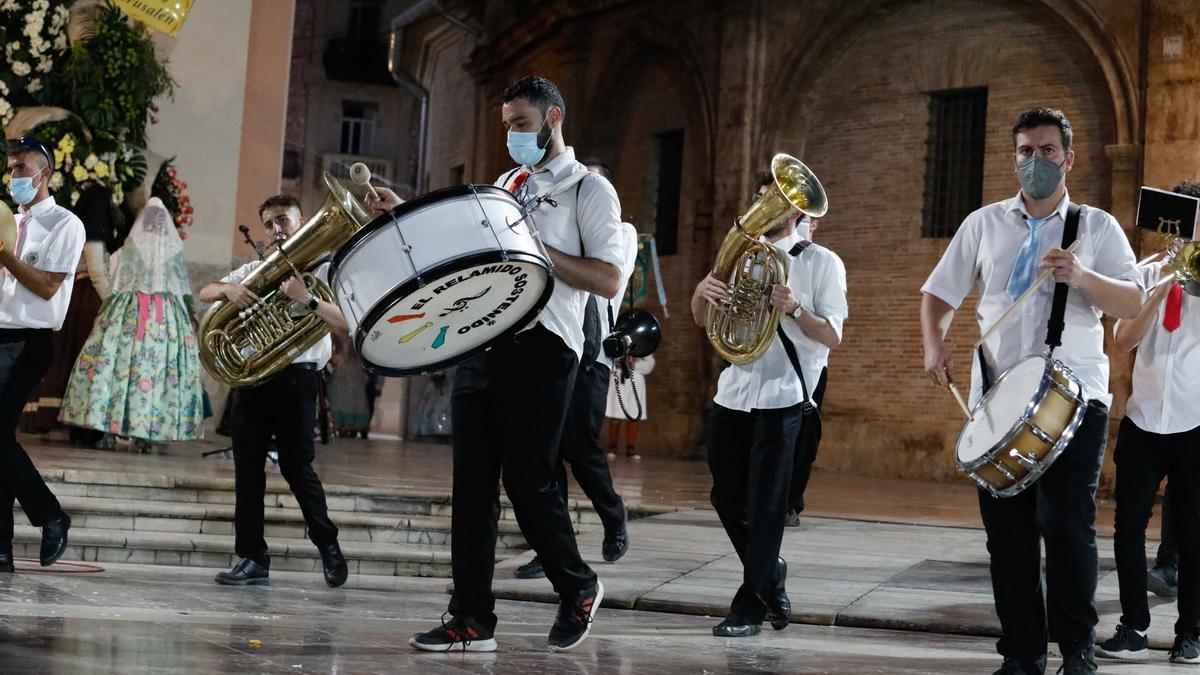 Búscate en el primer día de Ofrenda por las calles del Mar y Avellanas entre las 20:00 y 21:00 horas