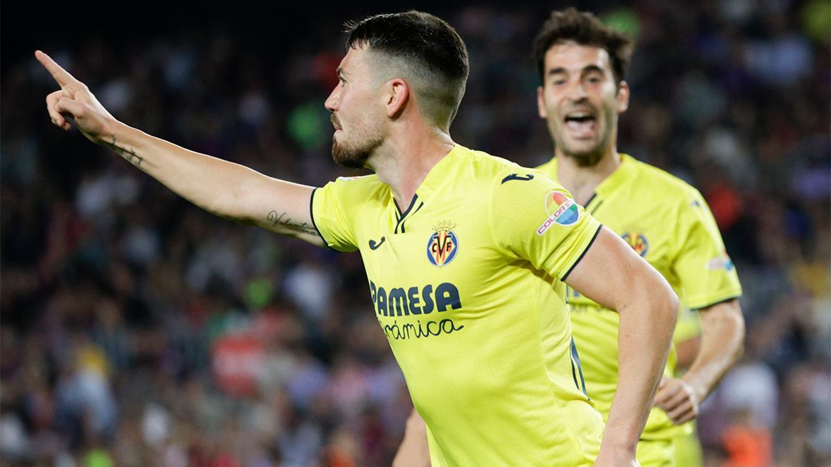 Moi Gómez celebra su tanto al Barça en el Camp Nou