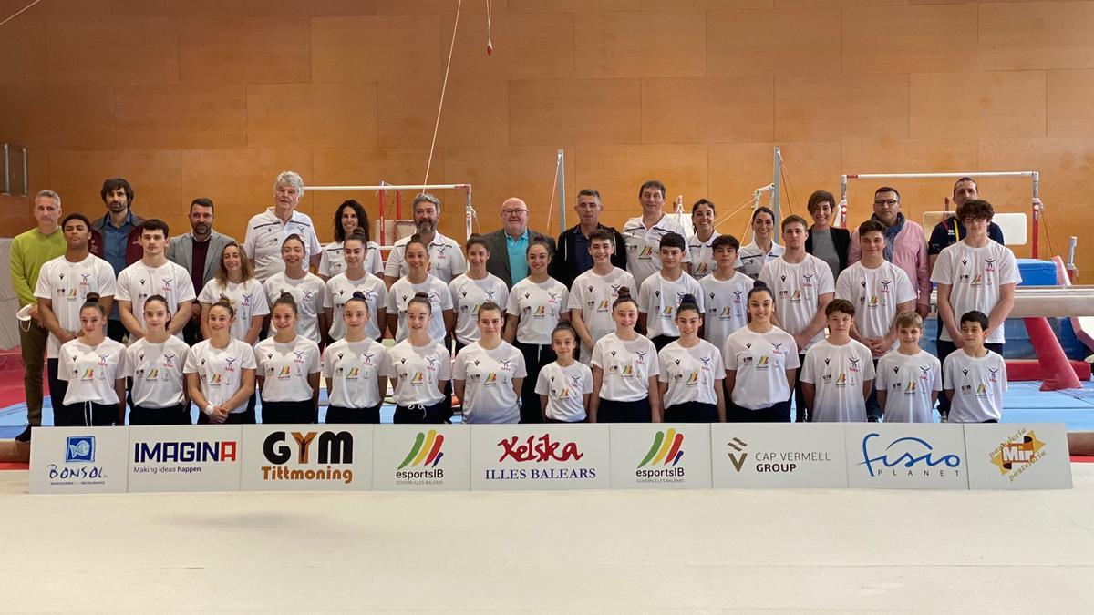 Los equipos masculino y femenino del Club Xelska Illes Balears se han presentado este miércoles en el CTIB.