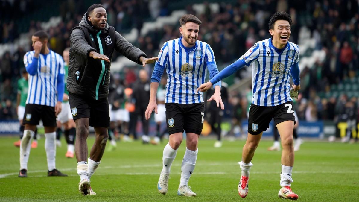 Los jugadores del Sheffield Wednesday, celebrando una victoria