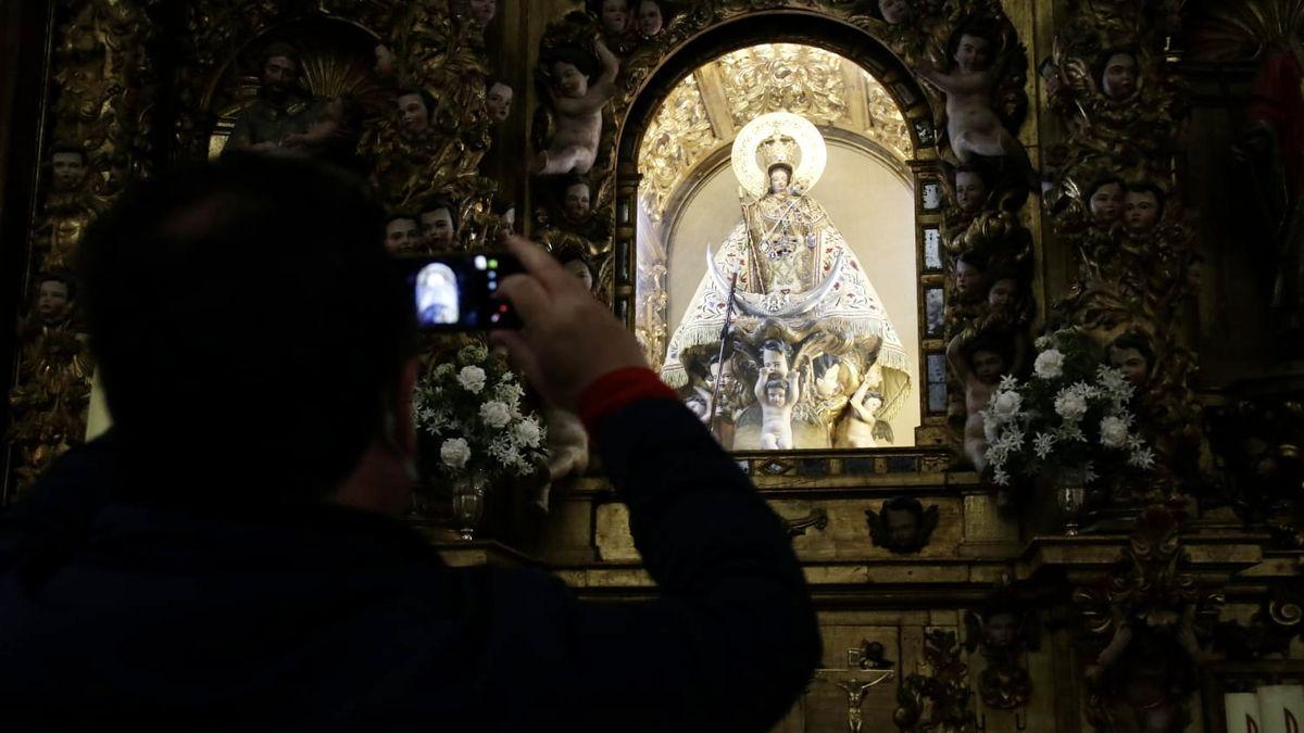 Imagen de la Virgen de la Montaña captada ayer en el santuario.