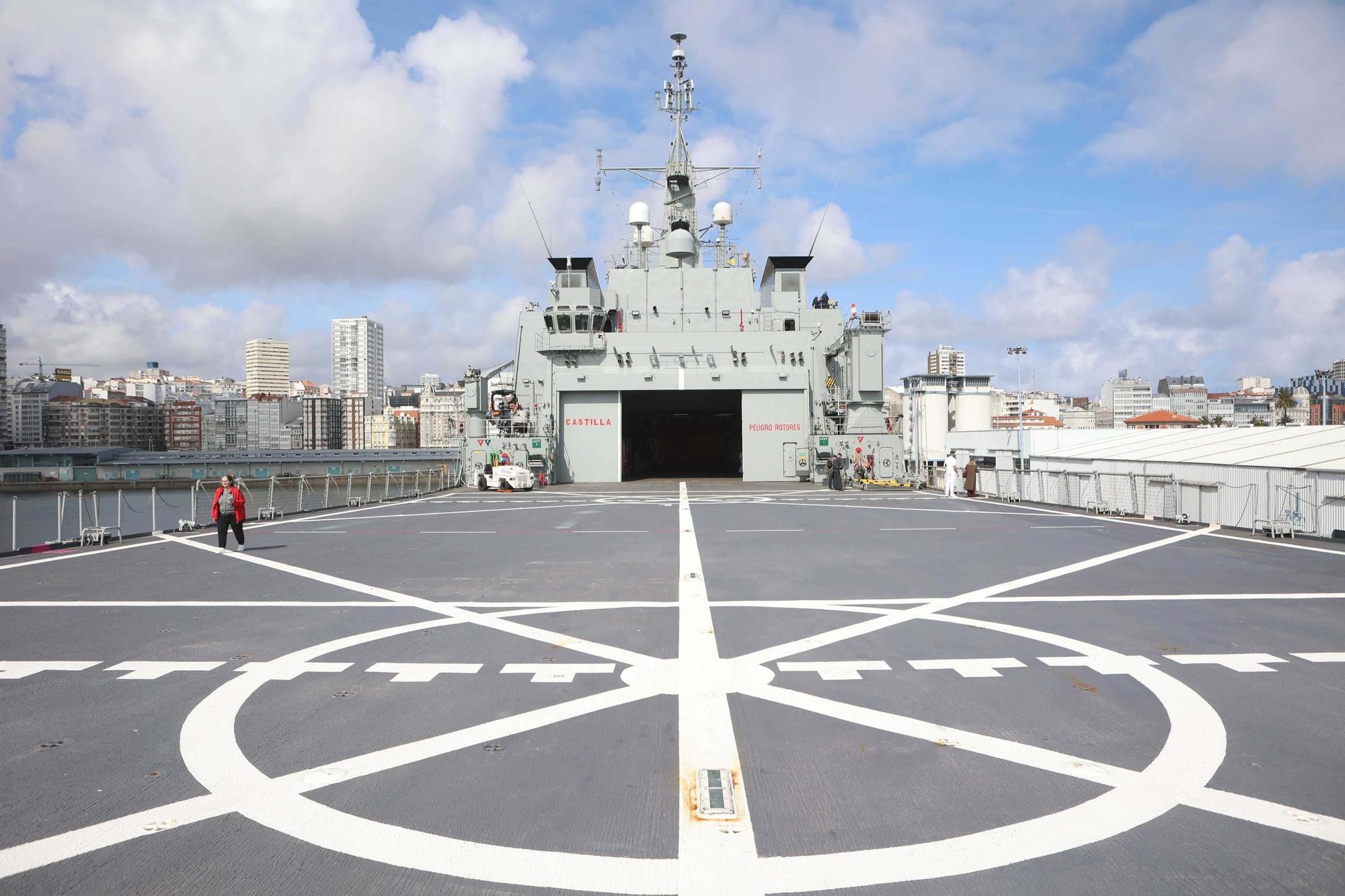 A bordo del buque 'Castilla' de la Armada Española