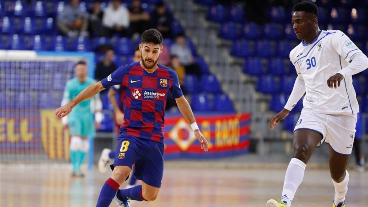 Adolfo levantó al Barça con sus cuatro goles ante O Parrulo