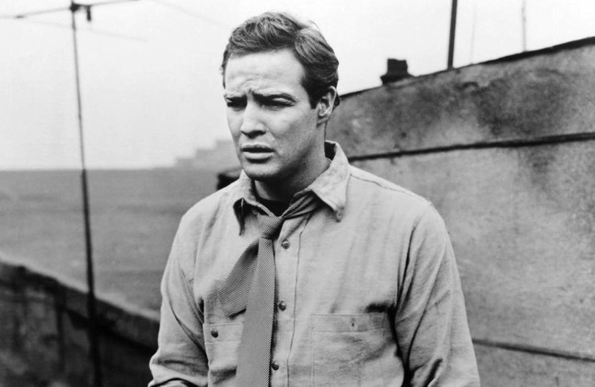 Marlon Brando, a la pel·lícula ’La llei del silenci’. Marlon Brando, a la pel·lícula ’La llei del silenci’.