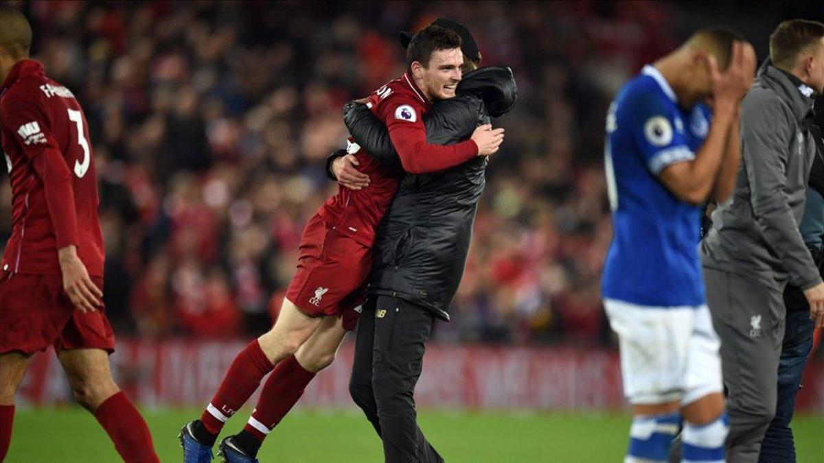 Klopp festejó el gol del Liverpool en el centro del campo