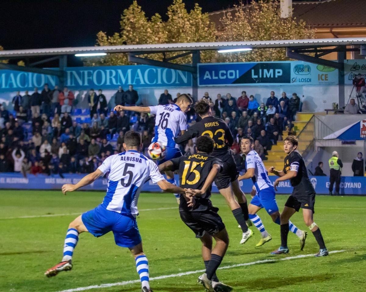 Una imagen de archivo de un partido reciente del Alcoyano