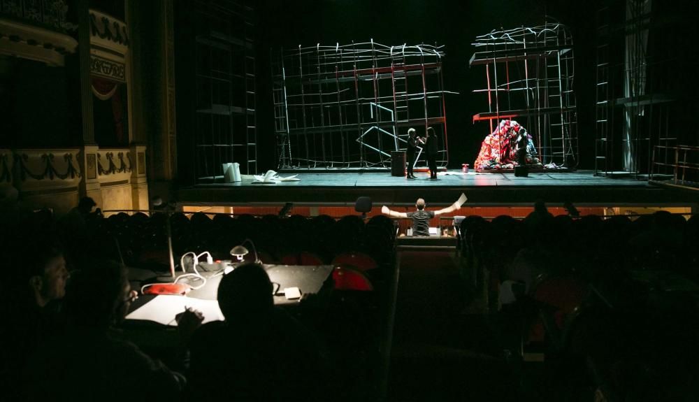 Ensayos de la ópera "Faust" en el teatro Campoamor