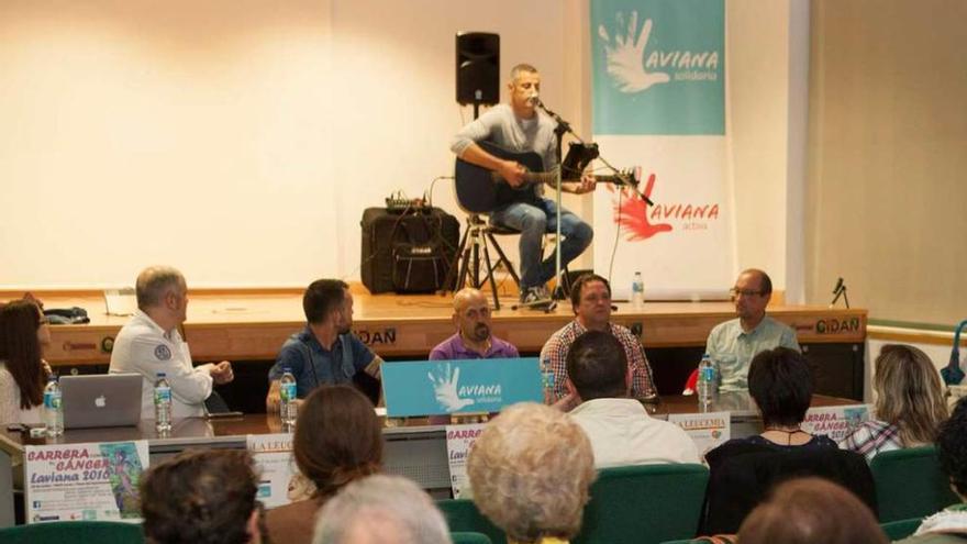 Asistentes a la presentación de la prueba.