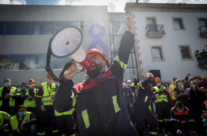 Reclaman en Viveiro la continuidad del aluminio