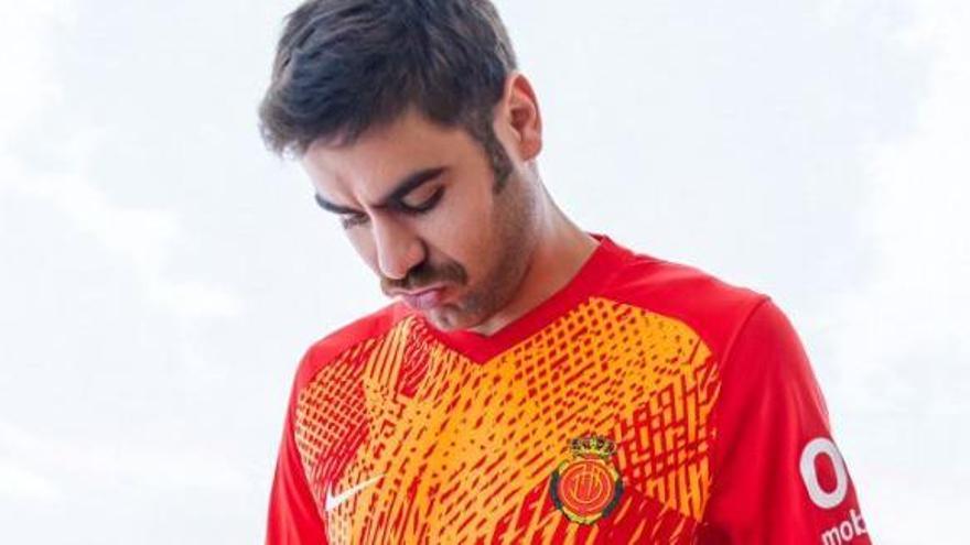 El Real Mallorca estrenará una camiseta especial para el partido ante el Rayo Vallecano